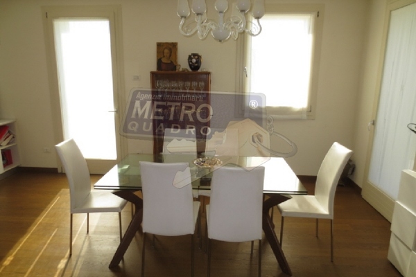 soggiorno con terrazzo - UNIFAM. AFFIANCATA THIENE (VI)  